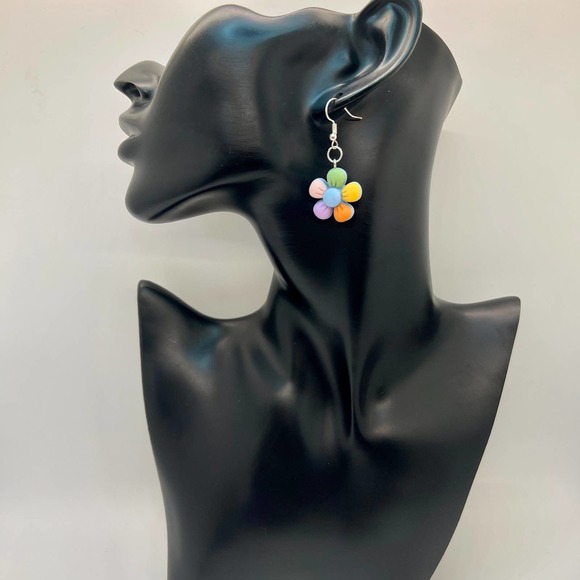 90s Earrings - Flower Earring - Rainbow Earring - Daisy Earring - Summer Earring - Picture 7 of 10